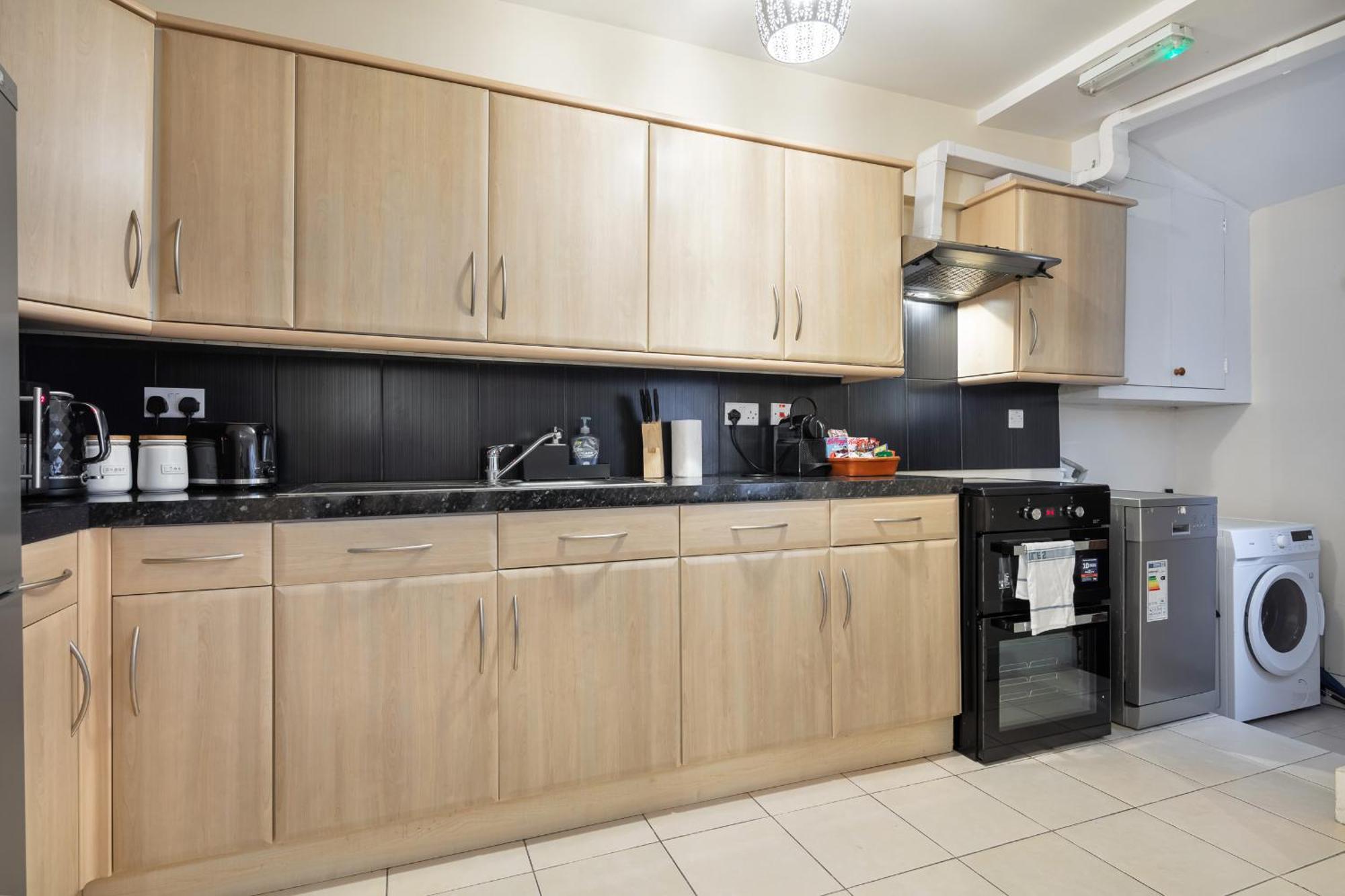 לונדון Elegant Kensington Apartment With Patio מראה חיצוני תמונה