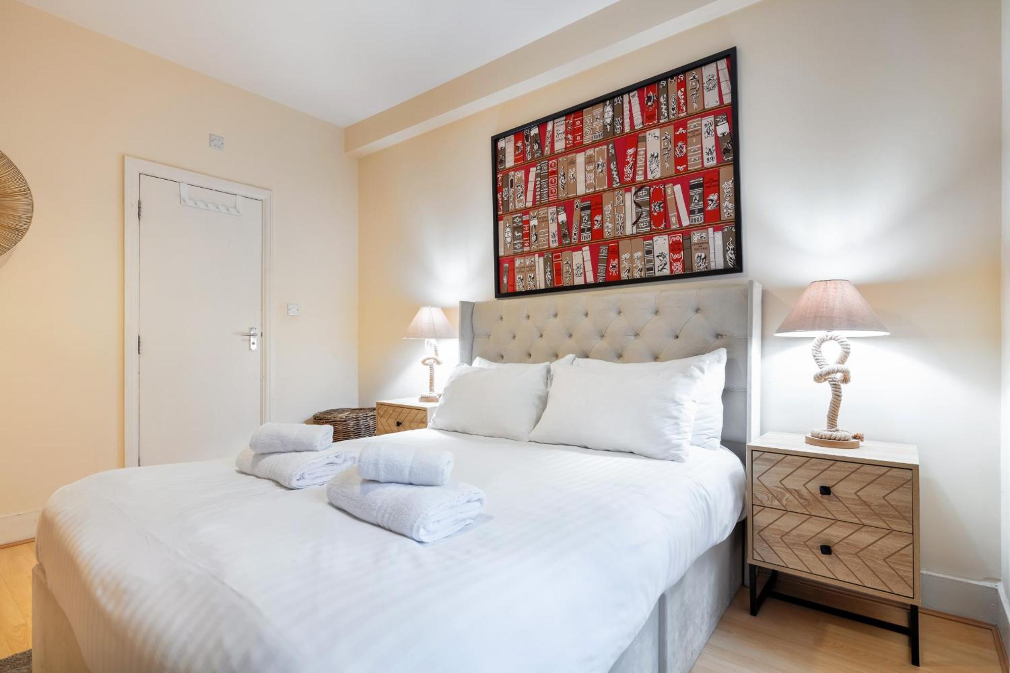 לונדון Elegant Kensington Apartment With Patio מראה חיצוני תמונה
