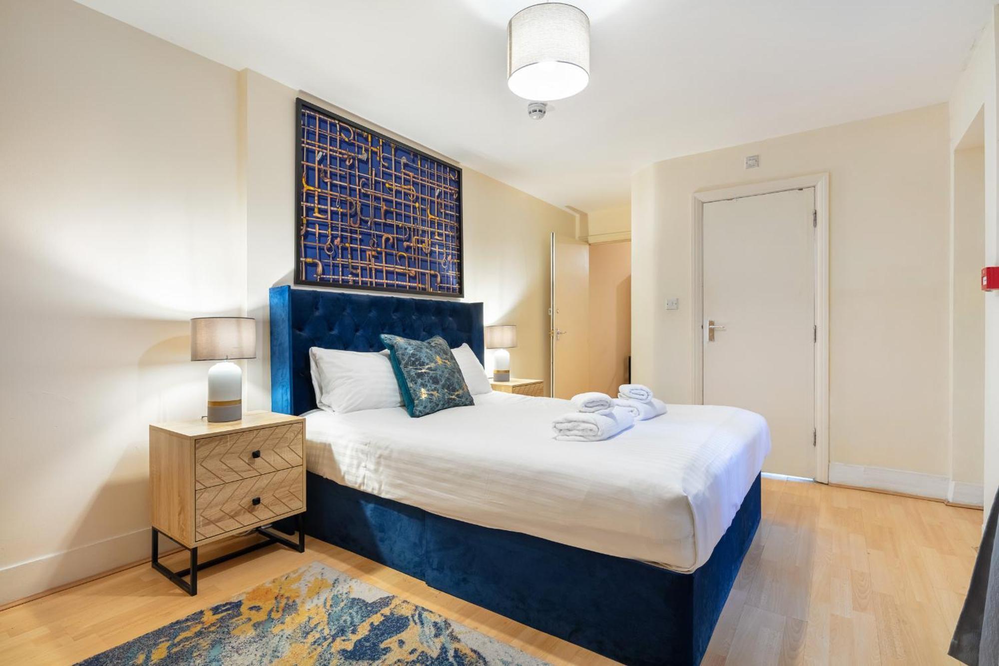 לונדון Elegant Kensington Apartment With Patio מראה חיצוני תמונה