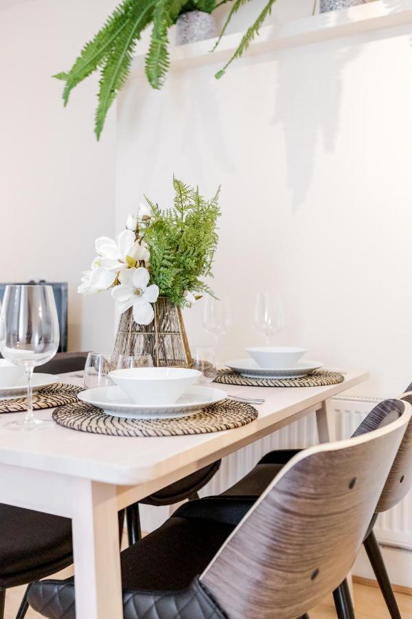 לונדון Elegant Kensington Apartment With Patio מראה חיצוני תמונה