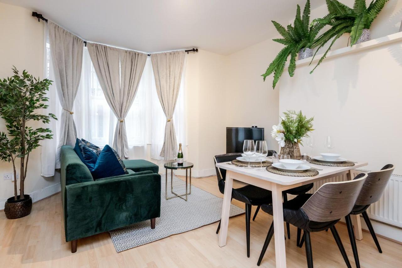 לונדון Elegant Kensington Apartment With Patio מראה חיצוני תמונה