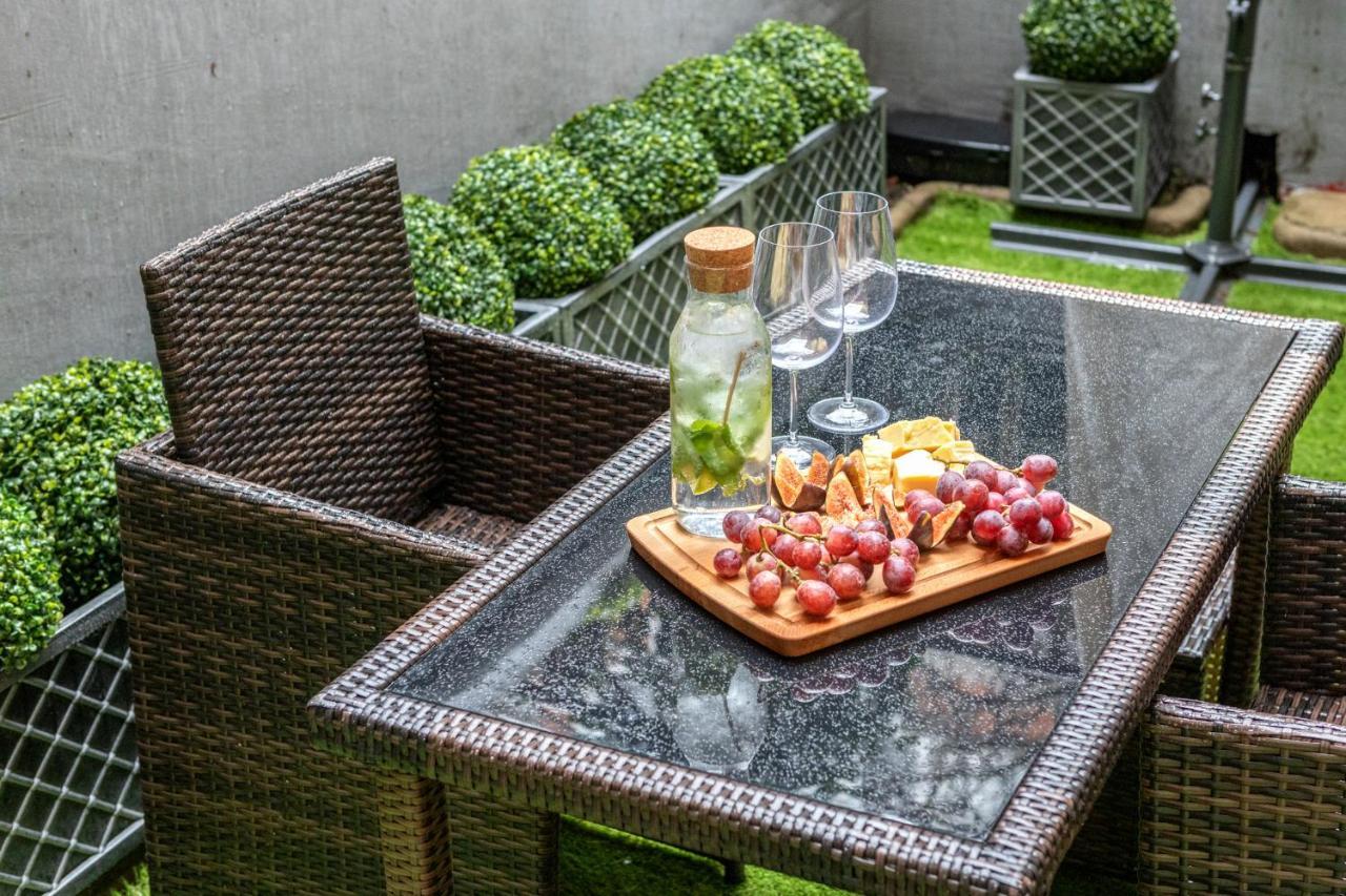 לונדון Elegant Kensington Apartment With Patio מראה חיצוני תמונה